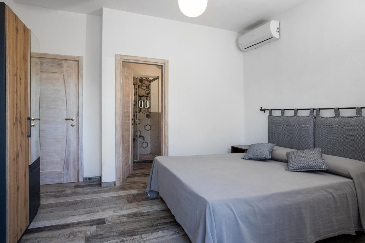 Il Mirto Bed & Breakfast Baja Sardinia Exterior photo
